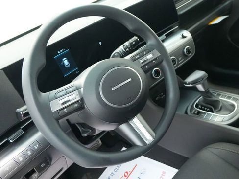 New 2026 Hyundai Kona SE image 12