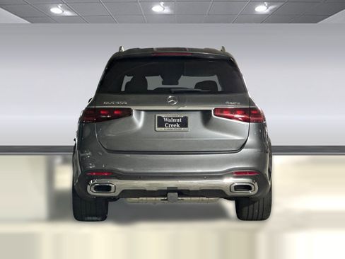Used 2025 Mercedes-Benz GLS 450 4MATIC image 10