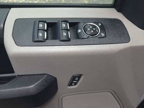 Used 2020 Ford F550 4x4 SuperCab Super Duty image 13