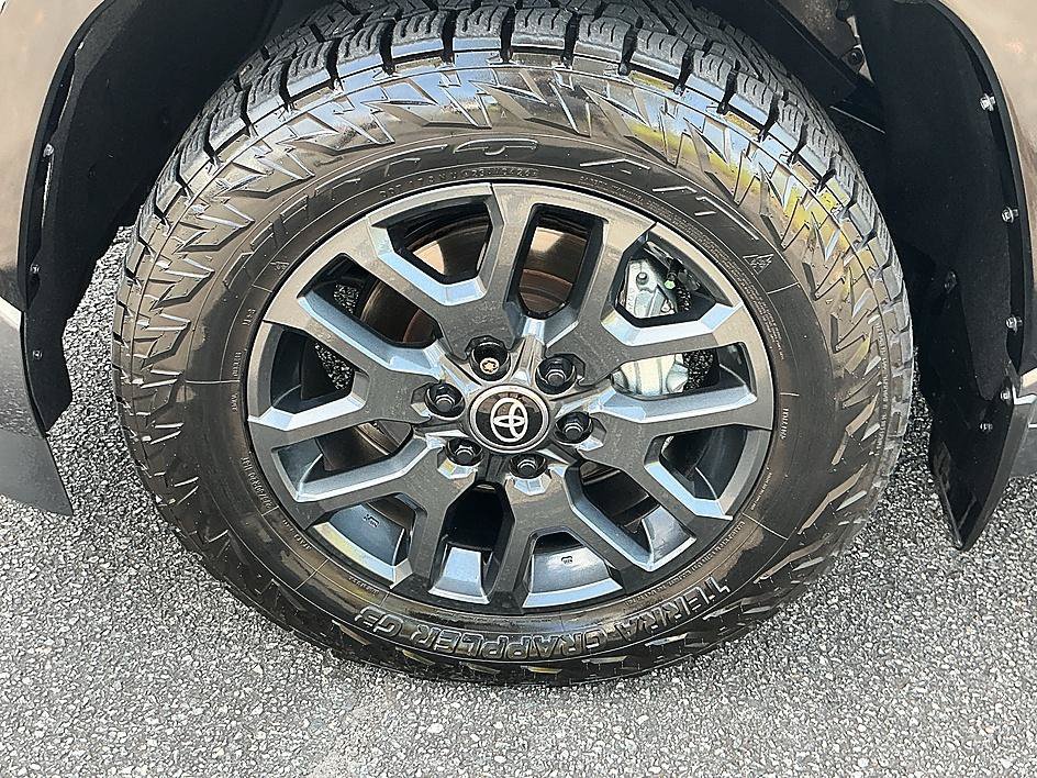 Used 2026 Toyota Sequoia Platinum AWD/4WD image 9