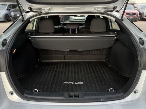 Used 2021 Toyota Prius LE image 44