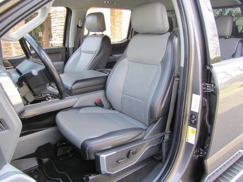 Used 2022 Ford F150 Lariat w/ FX4 Off-Road Package image 16