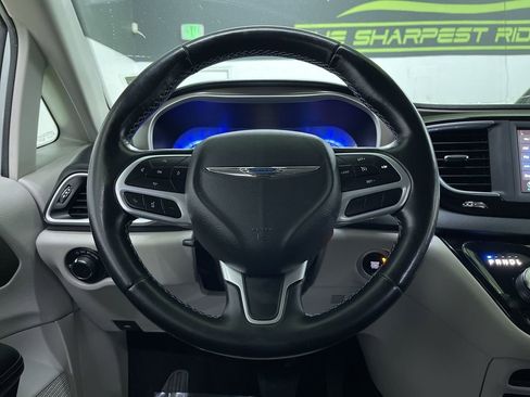 Used 2021 Chrysler Voyager LX w/ Cold Weather Group image 19