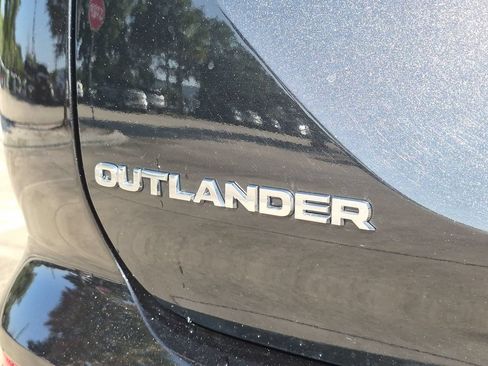 Used 2024 Mitsubishi Outlander ES AWD/4WD image 6