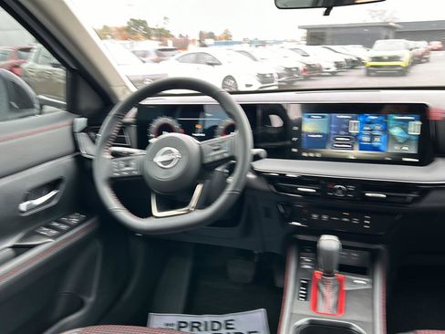 New 2026 Nissan Kicks SR image 19