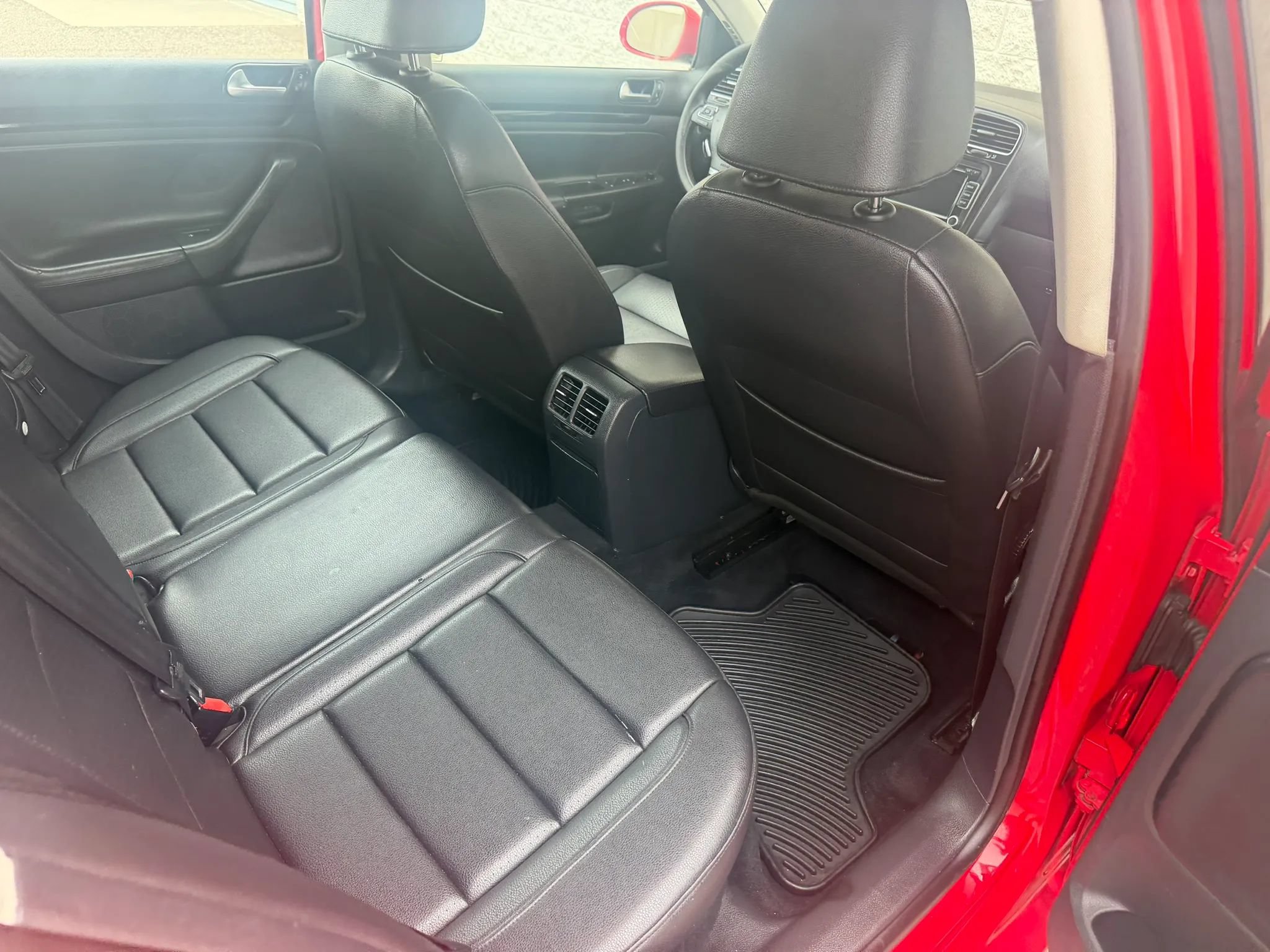 Used 2012 Volkswagen Jetta TDI FWD image 15