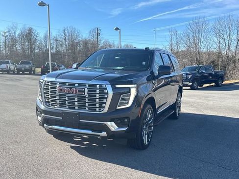 Certified 2025 GMC Yukon Denali AWD/4WD image 8