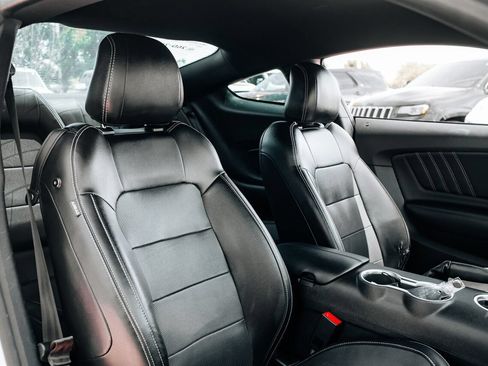 Used 2020 Ford Mustang GT Premium RWD image 41