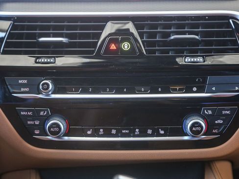 Certified 2023 BMW 540i w/ M Sport Package RWD image 10