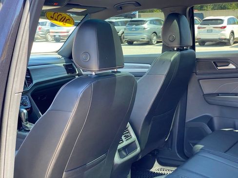 Used 2022 Volkswagen Atlas Cross Sport SE FWD image 26