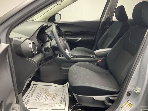Used 2023 Nissan Kicks SV FWD image 12