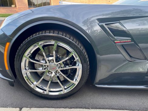 Used 2017 Chevrolet Corvette Grand Sport image 9