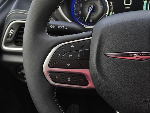 New 2026 Chrysler Pacifica Select image 10