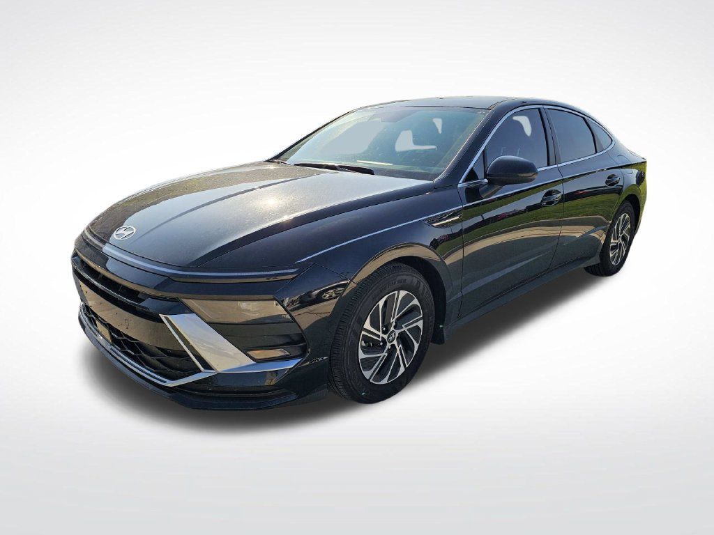 Certified 2026 Hyundai Sonata Blue FWD image 9