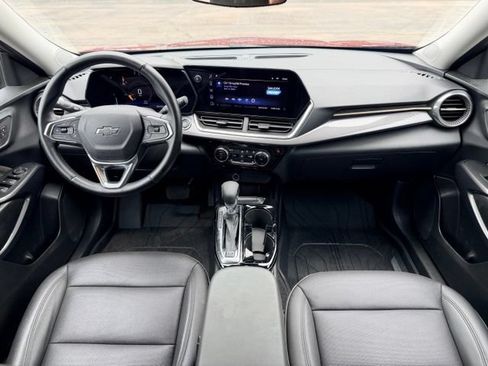 Used 2024 Chevrolet Trax ACTIV w/ Driver Confidence Package FWD image 21