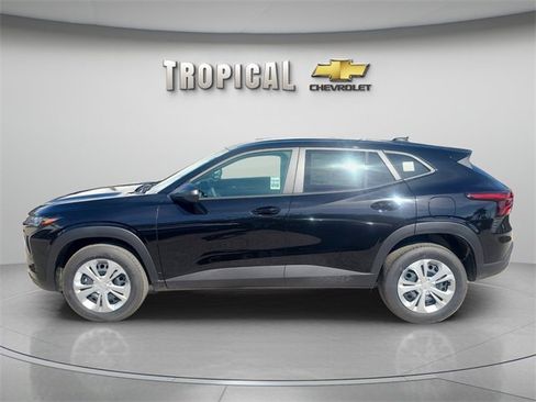 New 2026 Chevrolet Trax LS image 2