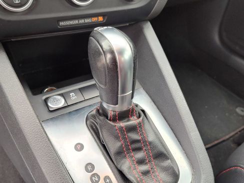 Used 2013 Volkswagen Jetta GLI Autobahn FWD image 18
