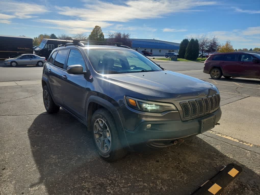 Used 2020 Jeep Cherokee Trailhawk AWD/4WD image 2