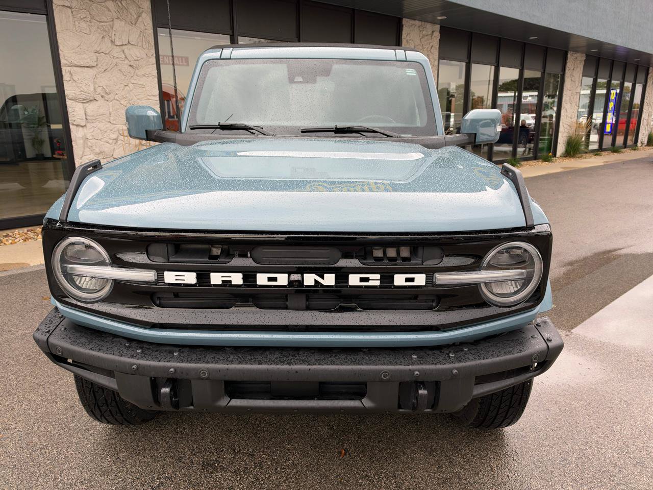 Used 2022 Ford Bronco Outer Banks AWD/4WD image 10