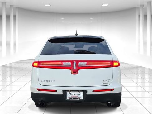 Used 2010 Lincoln MKT AWD image 4
