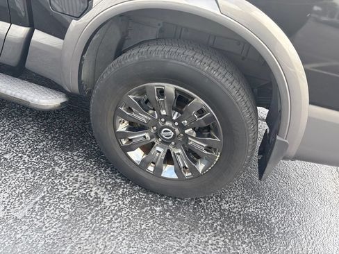 Used 2017 Nissan Titan Platinum Reserve RWD image 13