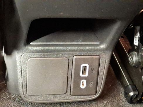 Used 2023 Buick Encore GX Preferred w/ Cold Weather Comfort Package image 15