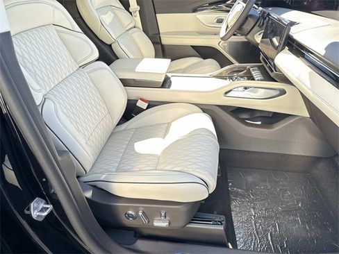 New 2026 Lincoln Nautilus Black Label w/ Jet Appearance Package image 9