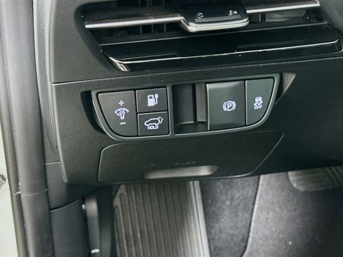 Used 2023 Kia EV6 Wind image 17