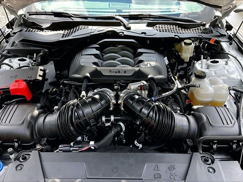 Used 2025 Ford Mustang GT RWD image 8