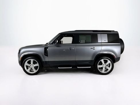 Used 2023 Land Rover Defender 110 SE AWD/4WD image 2