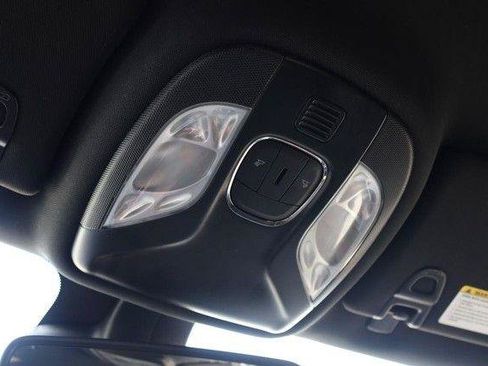 Used 2025 Jeep Compass Trailhawk AWD/4WD image 16