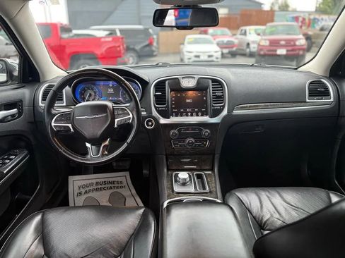 Used 2016 Chrysler 300 C AWD/4WD image 18