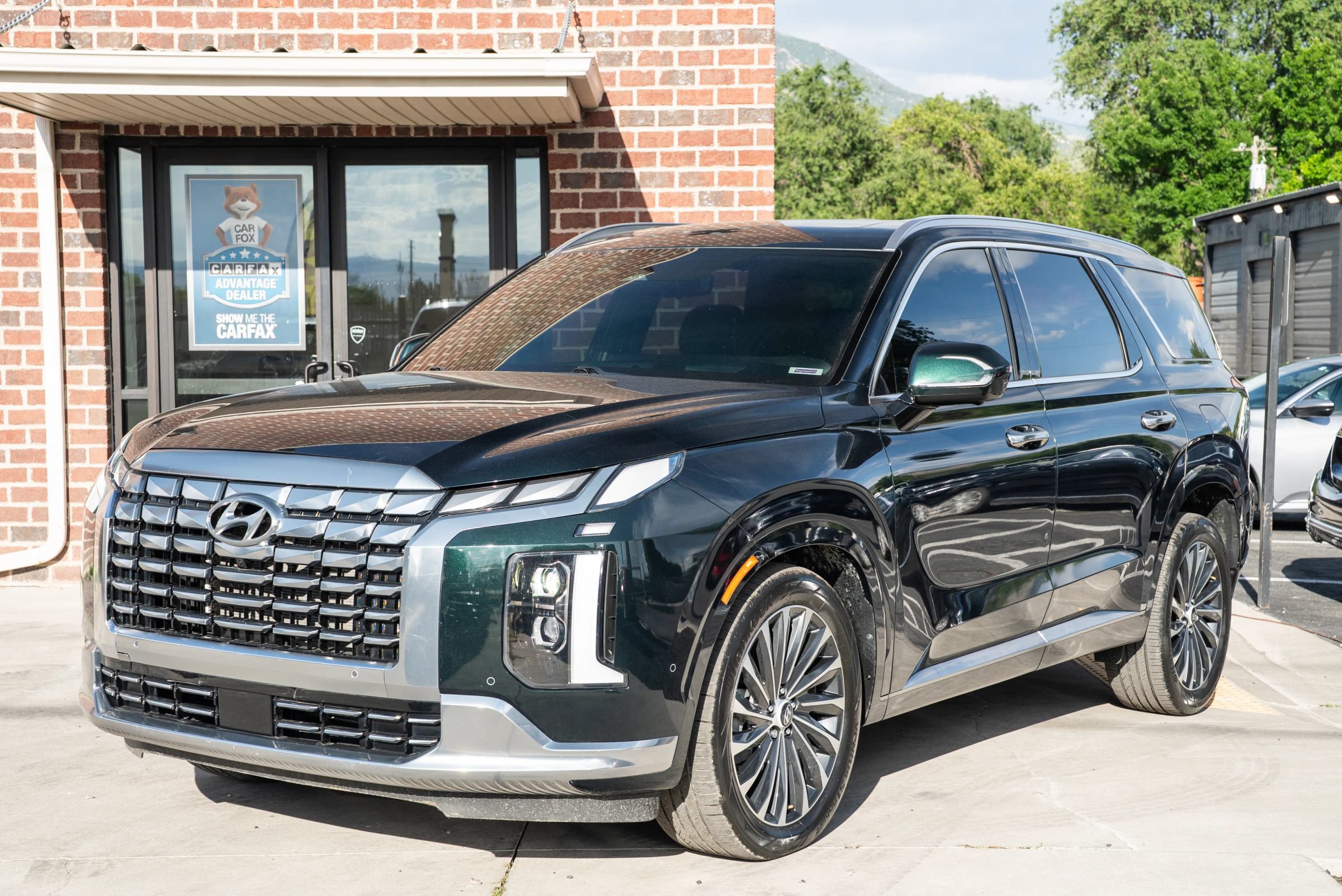 Used 2023 Hyundai Palisade Calligraphy w/ Cargo Package AWD/4WD image 1