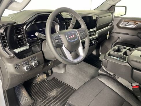 Certified 2026 GMC Sierra 1500 SLE w/ X31 Off-Road Package AWD/4WD image 3