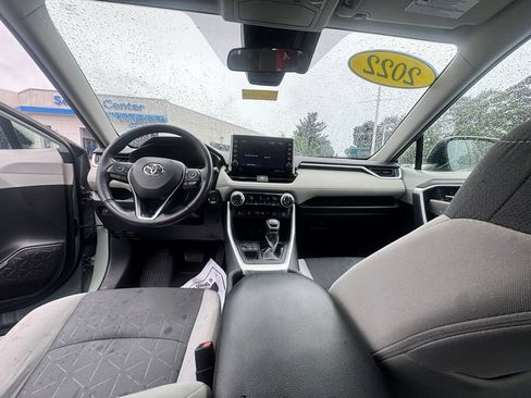 Used 2022 Toyota RAV4 XLE w/ Convenience Package AWD/4WD image 27