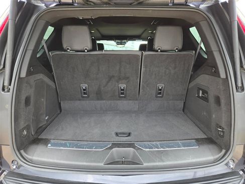 Used 2022 Cadillac Escalade Premium Luxury AWD/4WD image 33