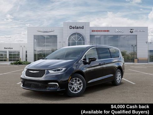 New 2026 Chrysler Pacifica Select FWD image 1