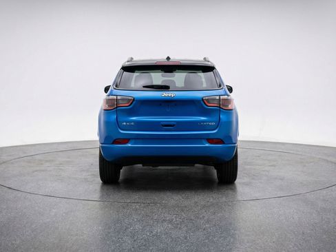 Used 2025 Jeep Compass Limited image 7