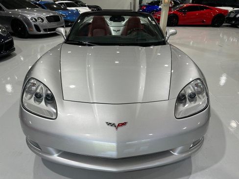 Used 2006 Chevrolet Corvette Convertible w/ Preferred Equipment Group RWD image 16