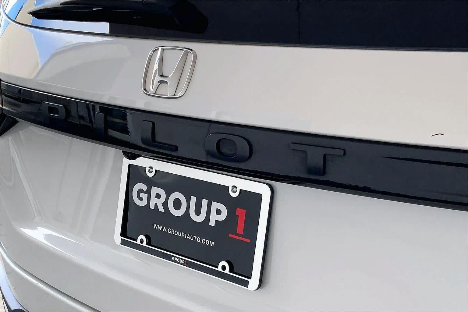 Used 2025 Honda Pilot EX-L image 10