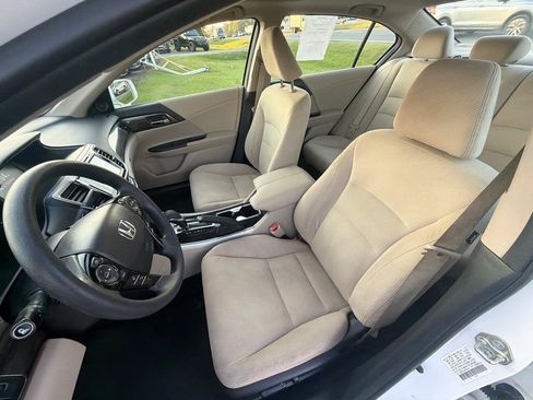 Used 2017 Honda Accord EX image 27