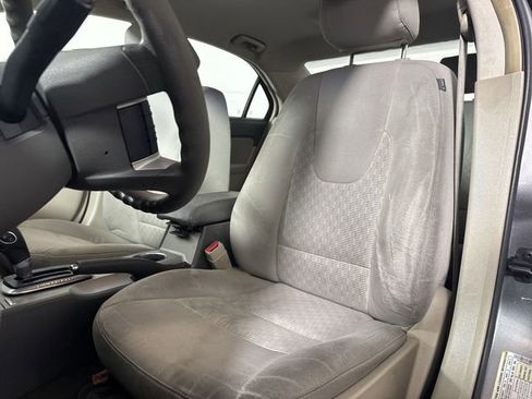 Used 2011 Ford Fusion SE w/ 201A Rapid Spec Order Code image 18