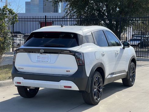 New 2026 Nissan Kicks SR w/ SR Premium Package image 4