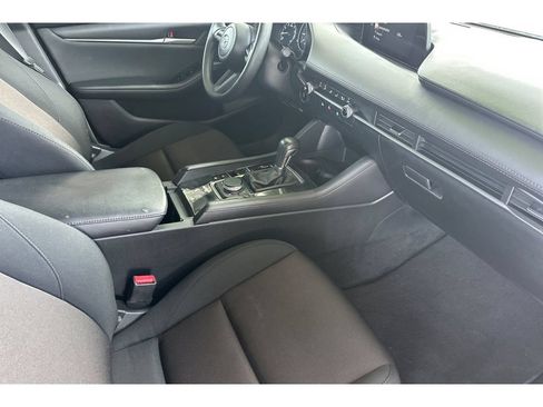 Used 2023 MAZDA MAZDA3 s FWD image 16