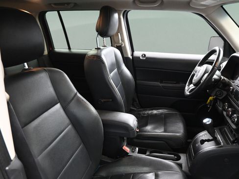 Used 2015 Jeep Patriot High Altitude AWD/4WD image 33
