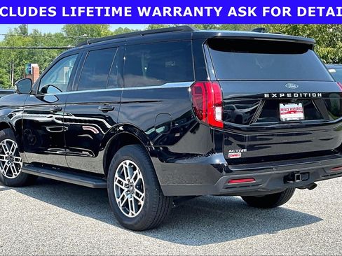 Used 2025 Ford Expedition Active RWD image 9