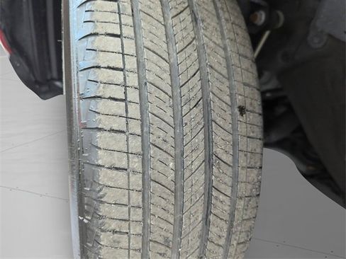 Used 2019 Toyota RAV4 LE image 44