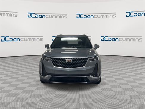 Used 2022 Cadillac XT6 Premium Luxury image 3