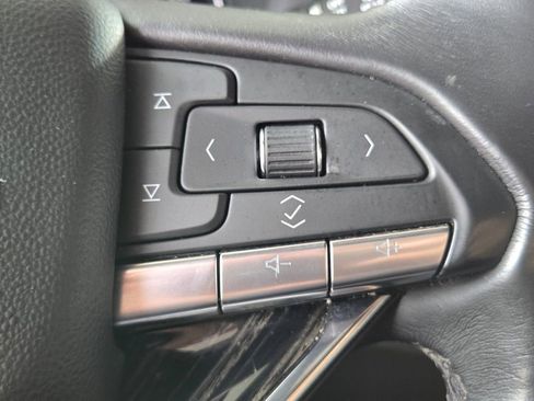 Used 2023 Cadillac XT6 Premium Luxury image 32