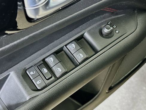 Used 2022 Jeep Compass Trailhawk image 20